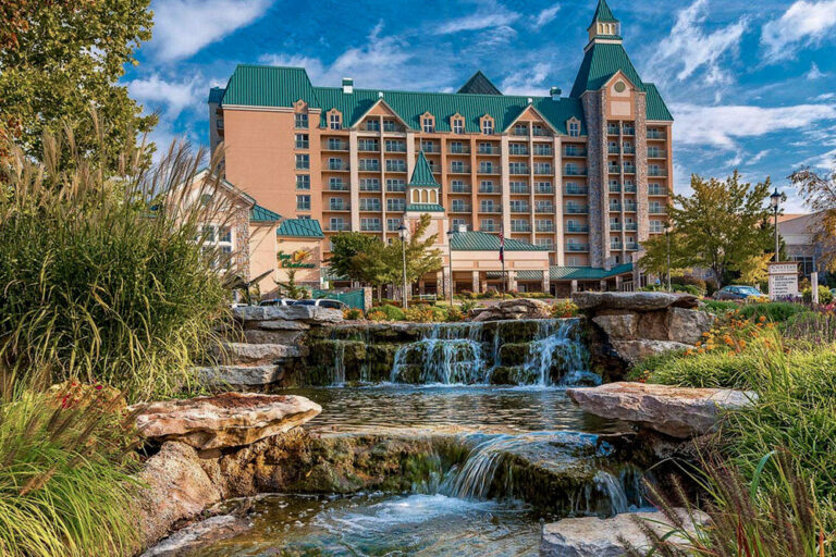 Best lakeside urban hotels in the us: A Structural and Operational Audit